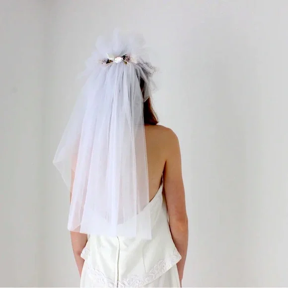 Accessories | 9s Vintage Flower Bridal Headpiece With  display picture 1